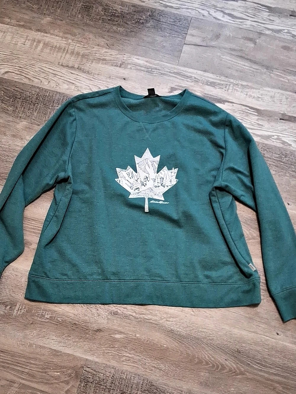 Eddie Bauer Maple Leaf Graphic Crew Neck Sweatshirt Size XL